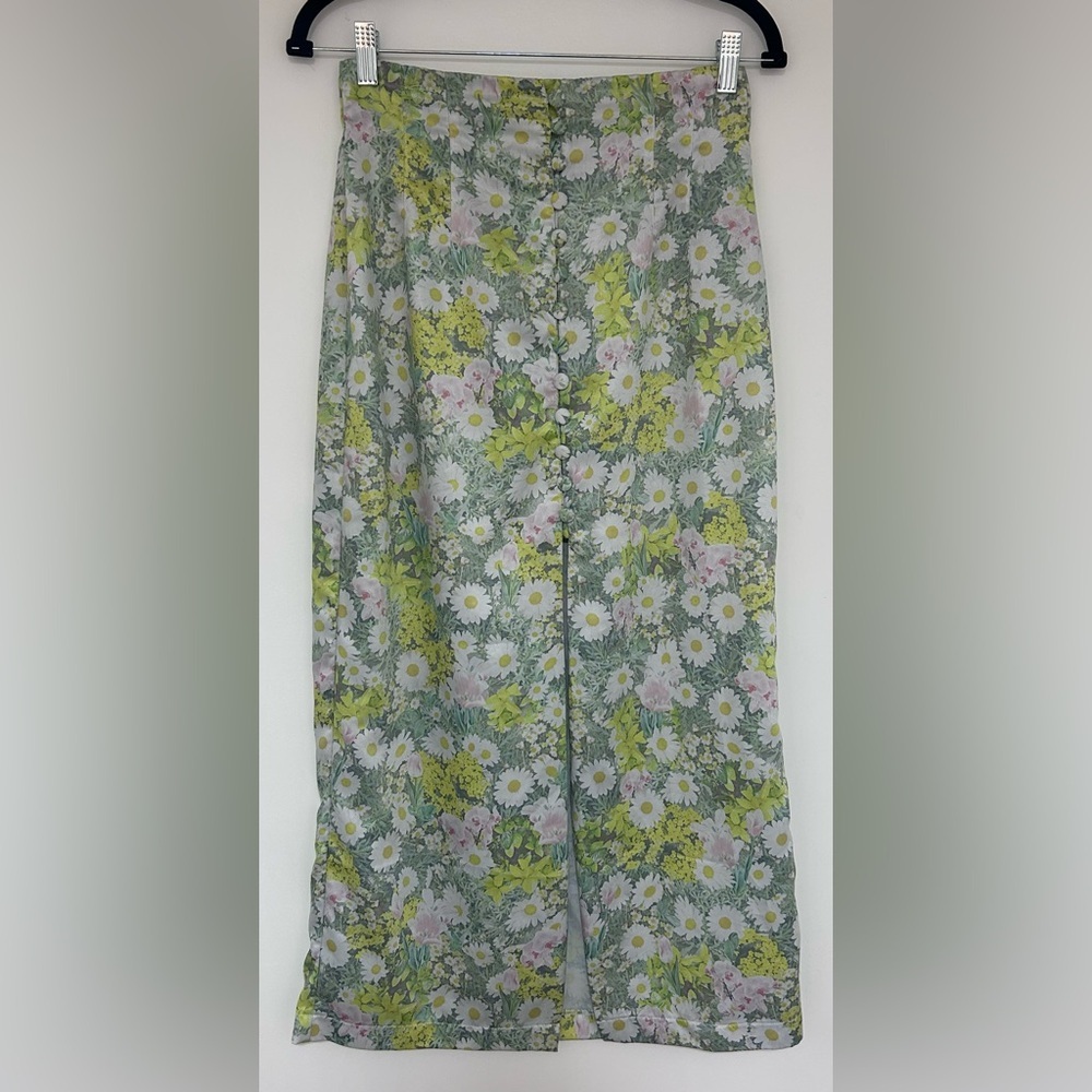 Zara Daisy Meadow Floral Printed Satin Skirt Size Small